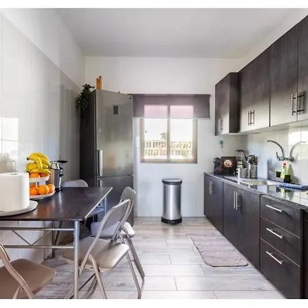 Βίλα Carmen Julia 1 *